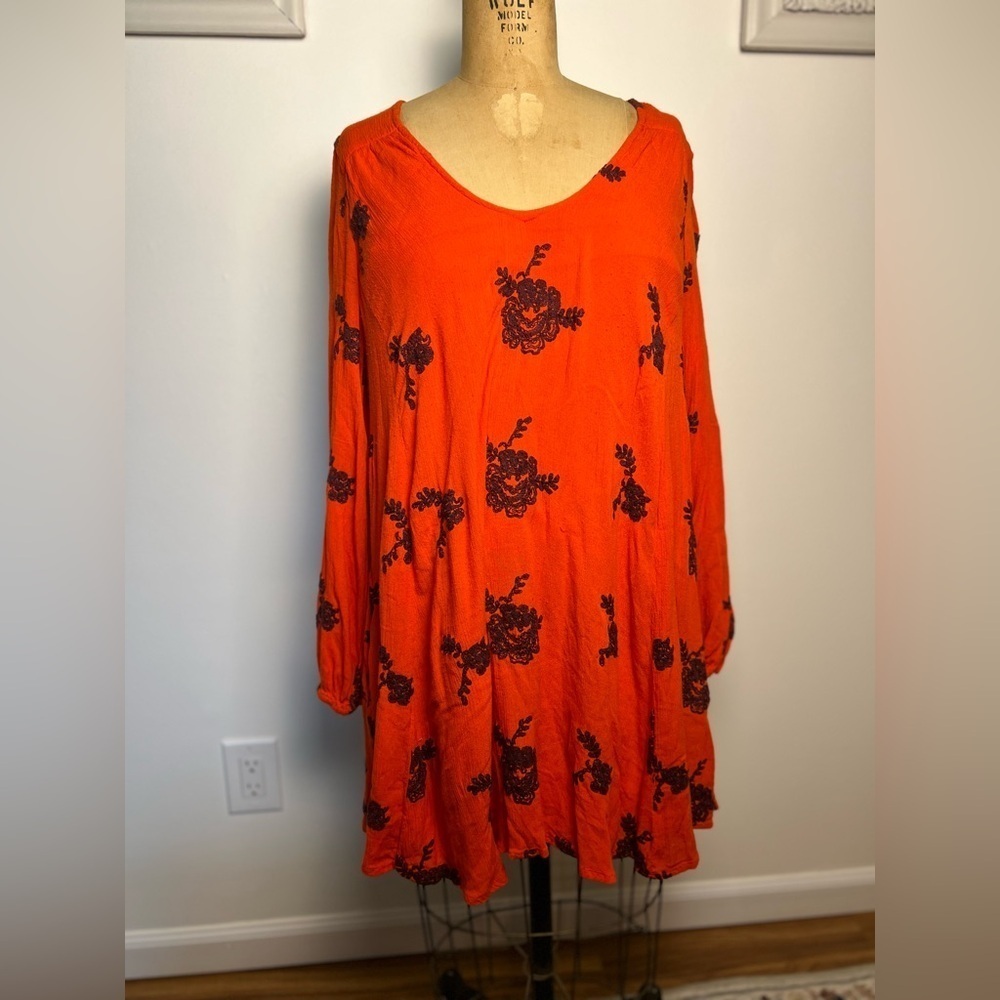 Free People women’s pullover long sleeve embroidery dress small